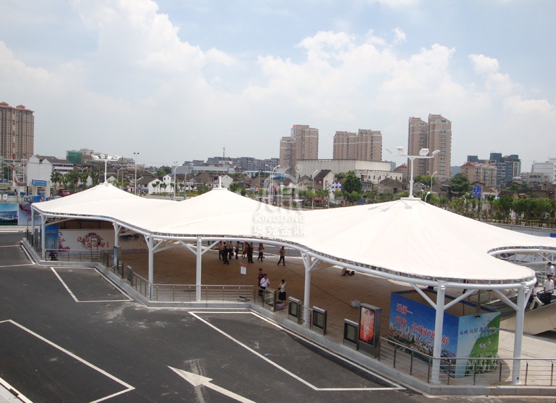 無錫高鐵站公交候車區PTFE膜結構