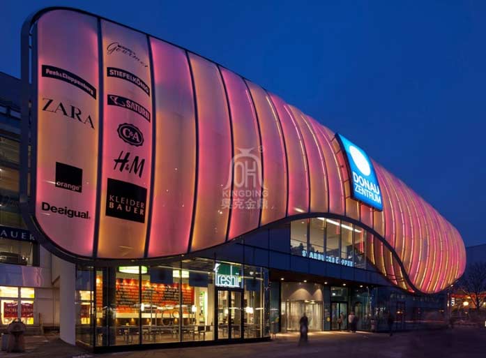 PTFE膜結(jié)構(gòu)和ETFE膜結(jié)構(gòu)有什么優(yōu)勢？